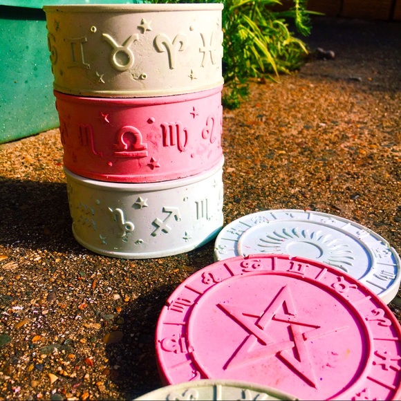 Astrology witchy trinket box / jewellery organiser - Picture 2 of 6